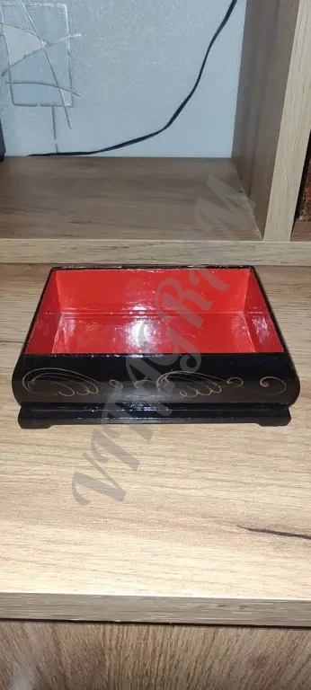 Шкатулка деревянная