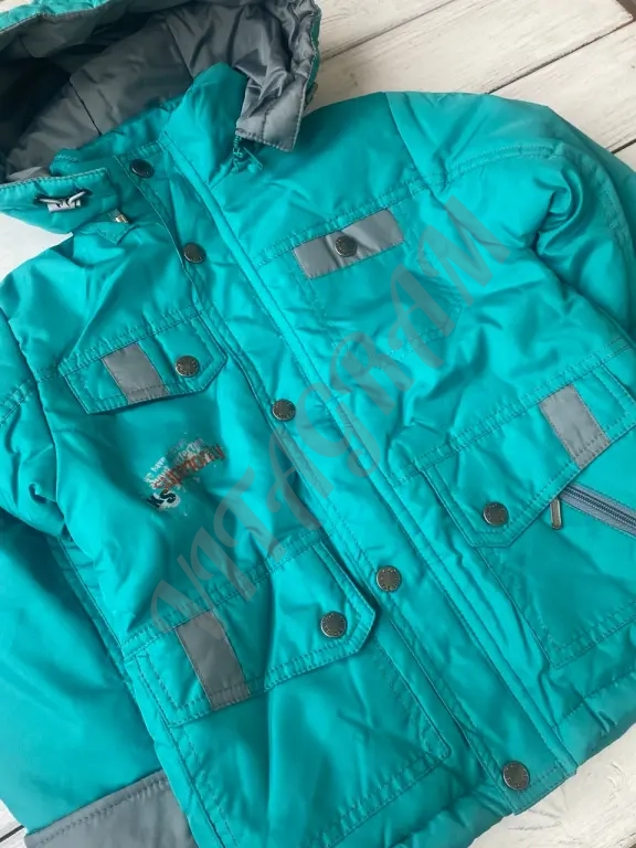 Демисезонная куртка для мальчика Новая 110