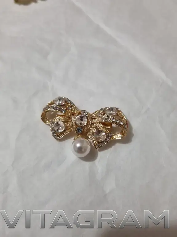 Брошь новая подарок