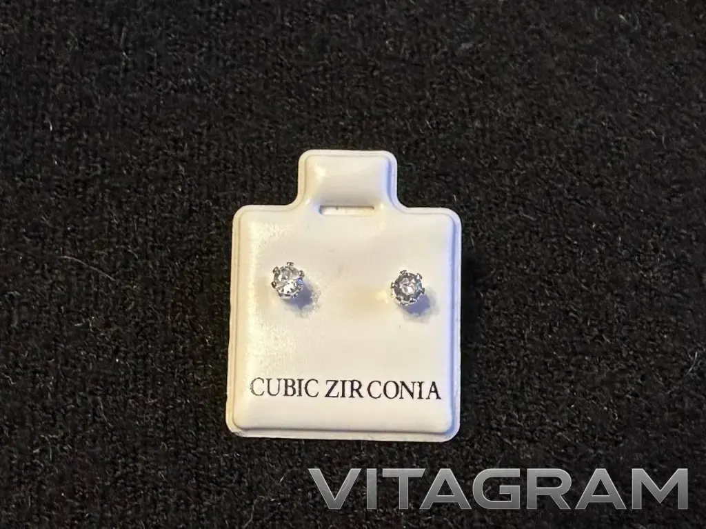 Гвоздики с цирконием, новые