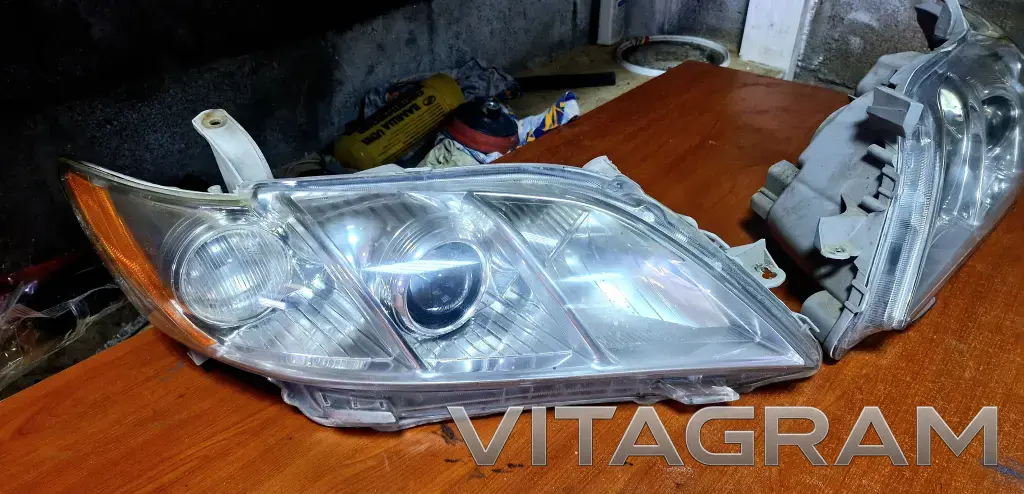 Фары на toyota camry 40