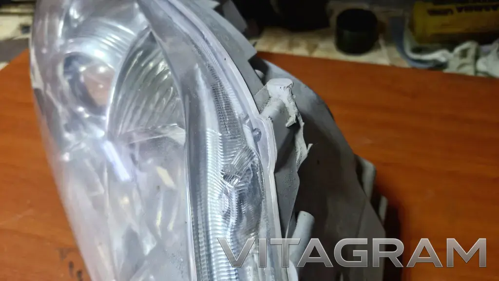 Фары на toyota camry 40