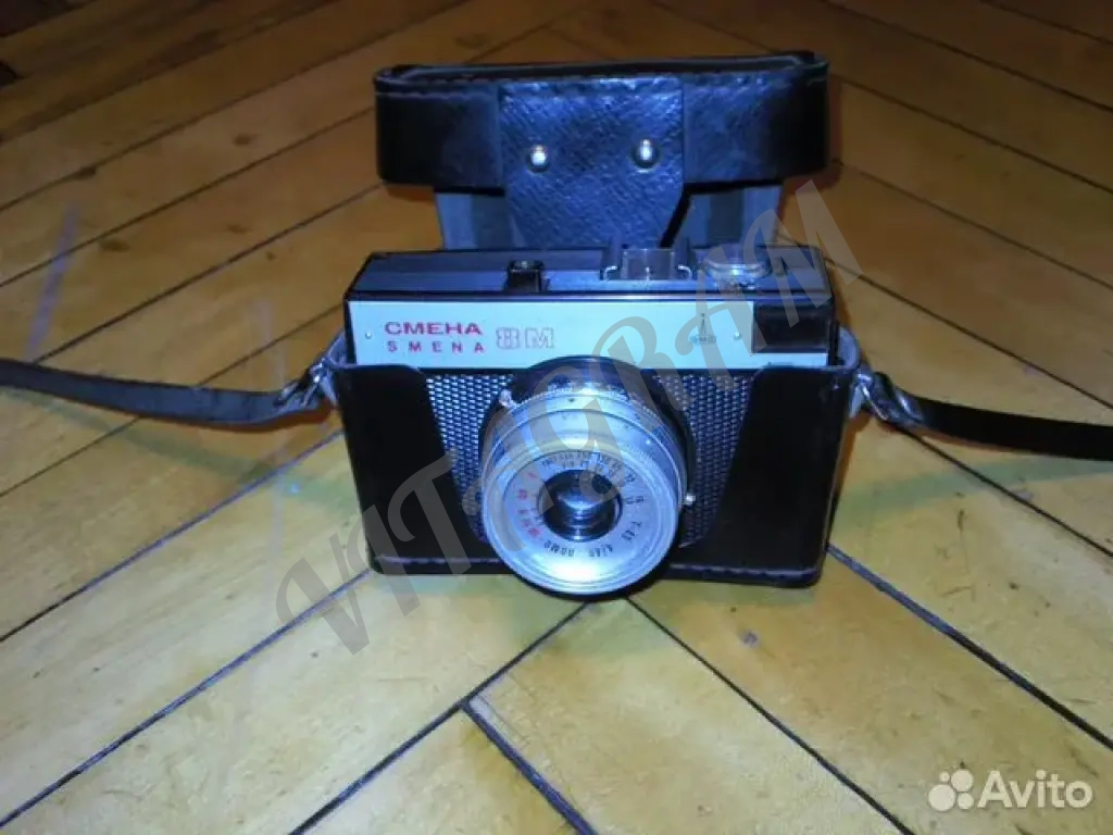 Винтажный плёночный фотоаппарат Смена-8М