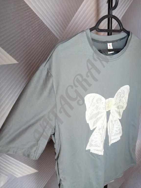 Футболка женская