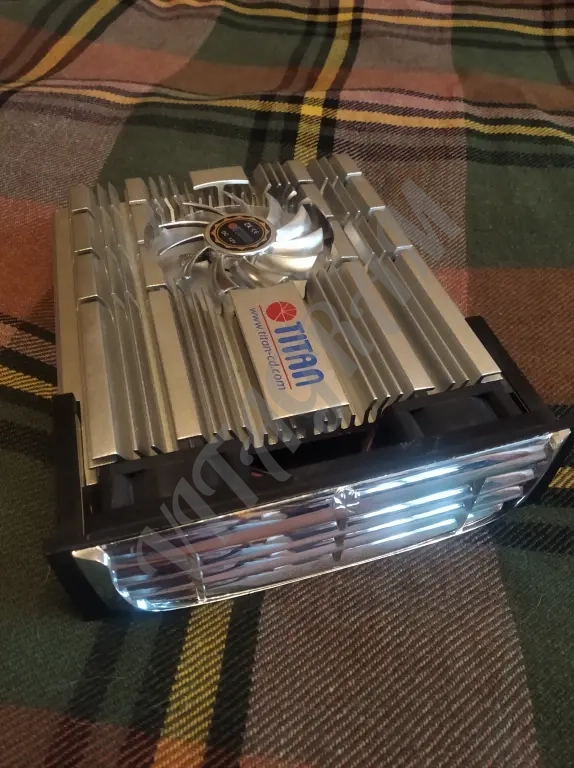 Кулеры, радиаторы для процессоров Intel, AMD, HDD